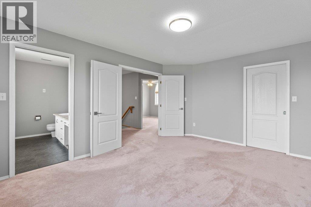 2121 3 Avenue Se, Salmon Arm, BC - Indoor Photo Showing Other Room