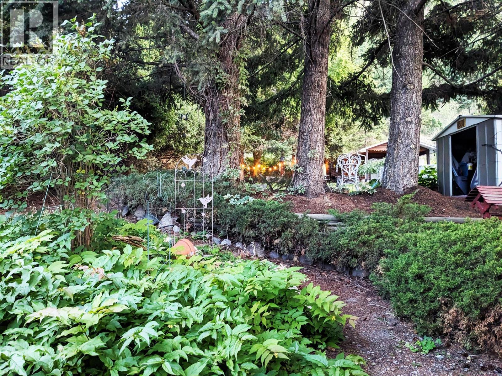 5901 Dallas Drive, Kamloops, BC - Outdoor