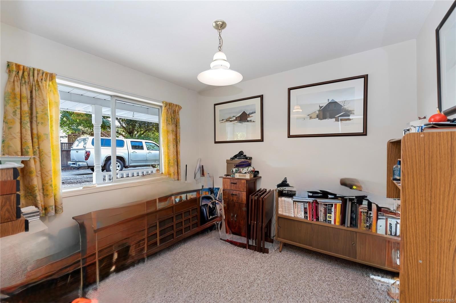 722 Miller Ave, Saanich, BC