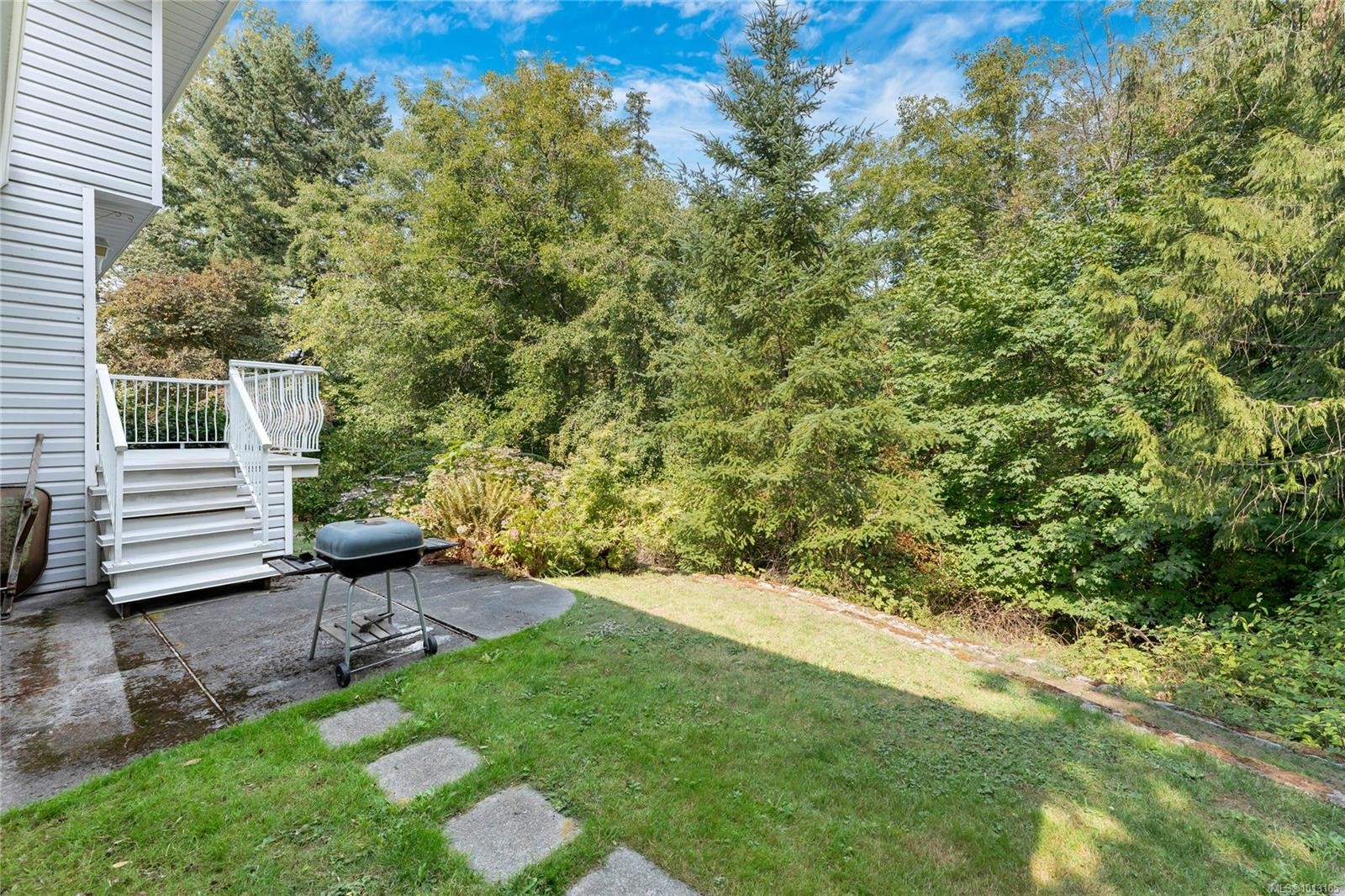 722 Miller Ave, Saanich, BC