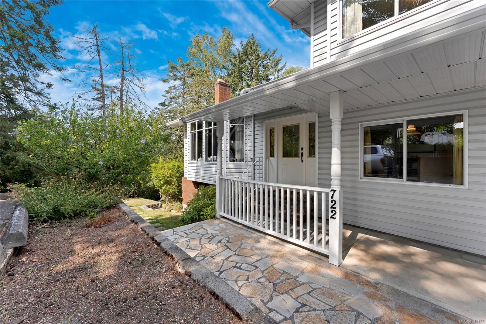 722 Miller Ave, Saanich, BC