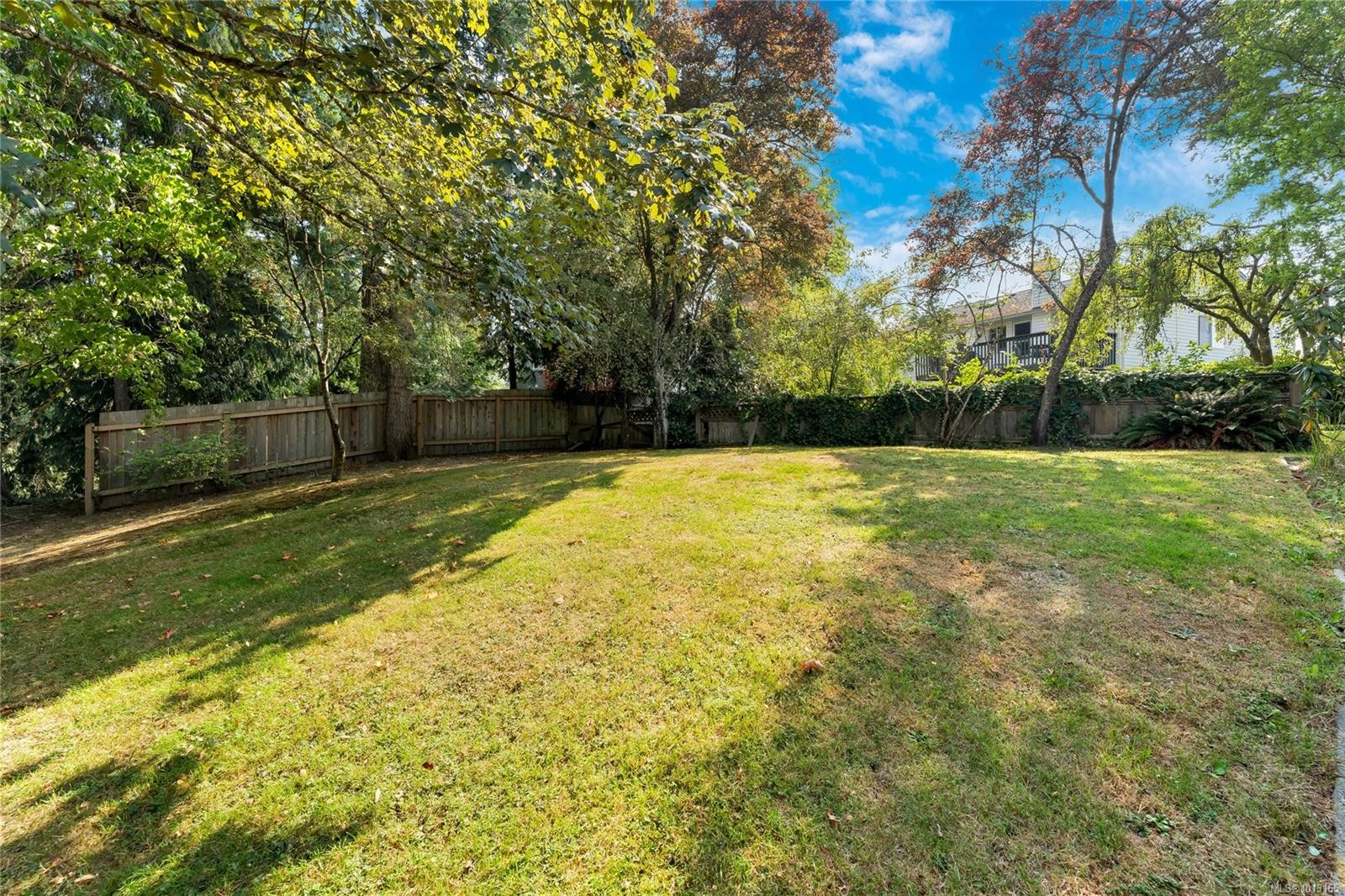 722 Miller Ave, Saanich, BC