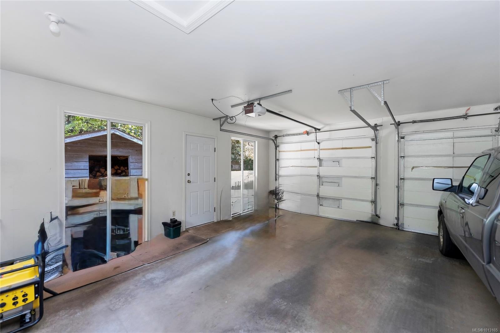 722 Miller Ave, Saanich, BC