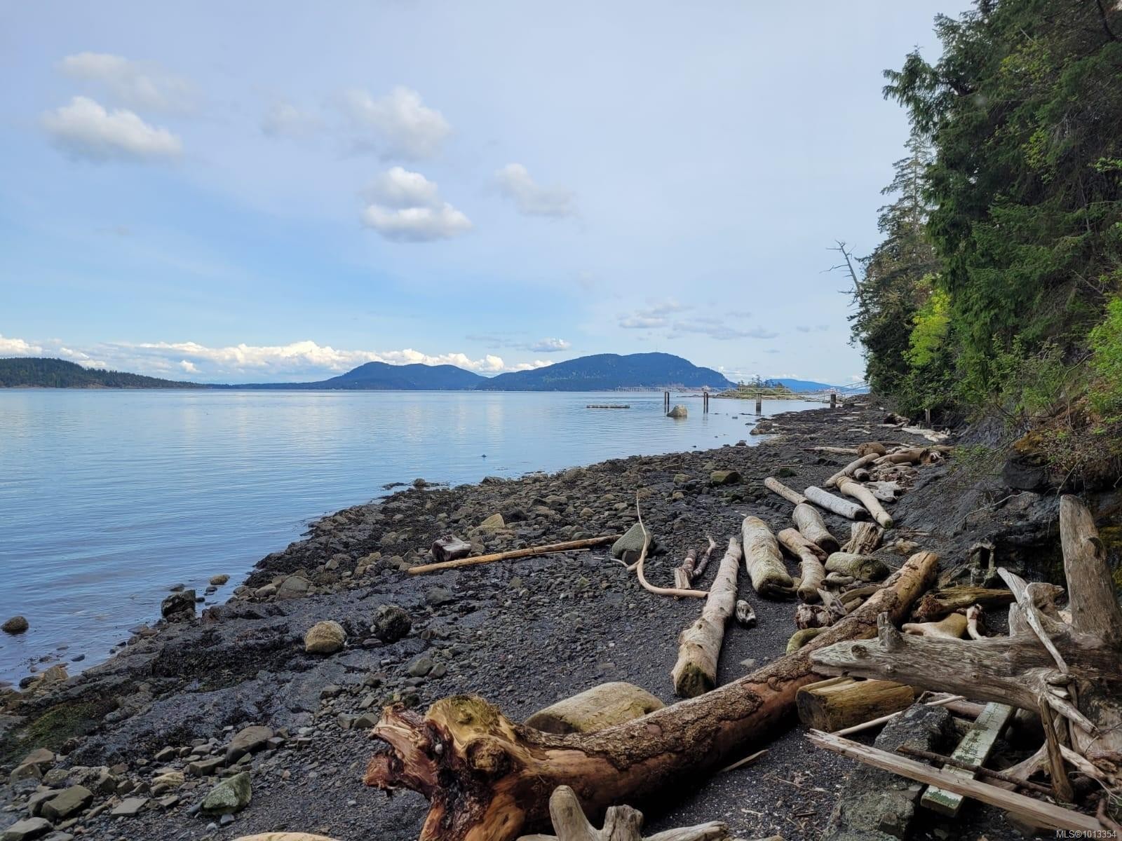 4218 Armadale Rd, Pender Island, BC