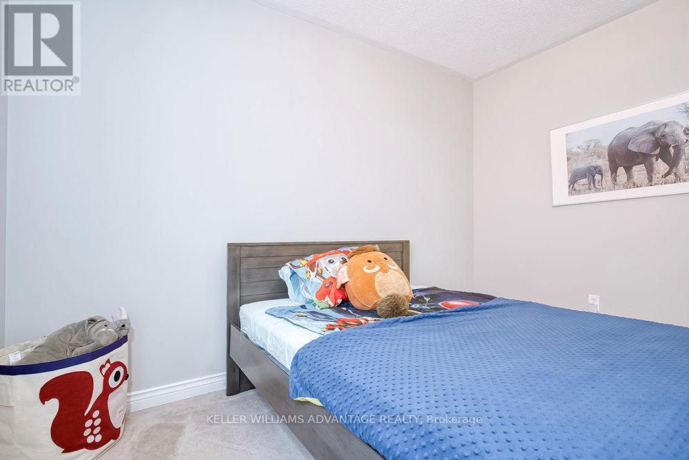 Upper - 71 Song Bird Drive, Markham, ON - Indoor Photo Showing Bedroom