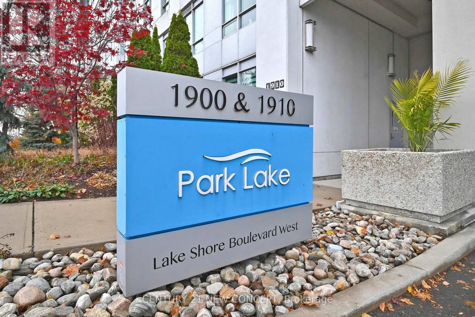 704 - 1900 Lake Shore Boulevard W, Toronto, ON - Outdoor