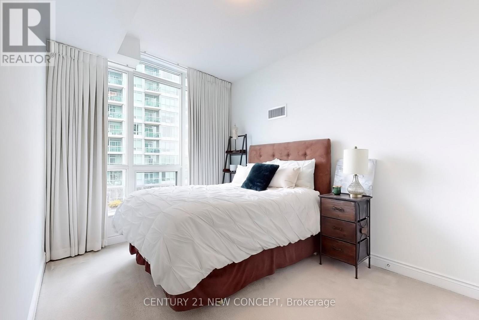 704 - 1900 Lake Shore Boulevard W, Toronto, ON - Indoor Photo Showing Bedroom