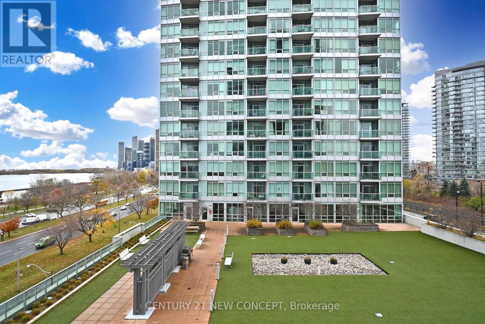 704 - 1900 Lake Shore Boulevard W, Toronto, ON - Outdoor