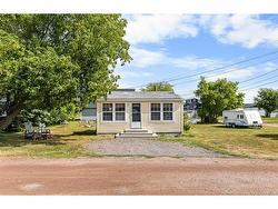 18 Pelican AVE Grand-Barachois, NB E4P 7Z3
