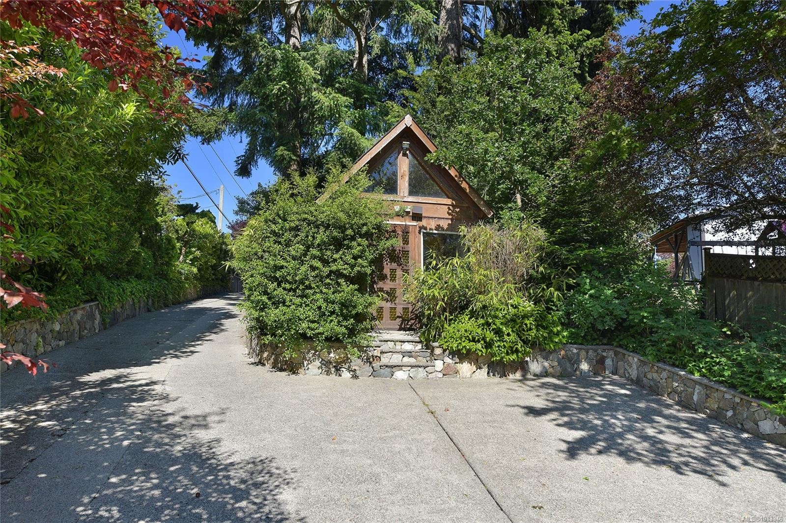 2874 Leigh Rd, Langford, BC