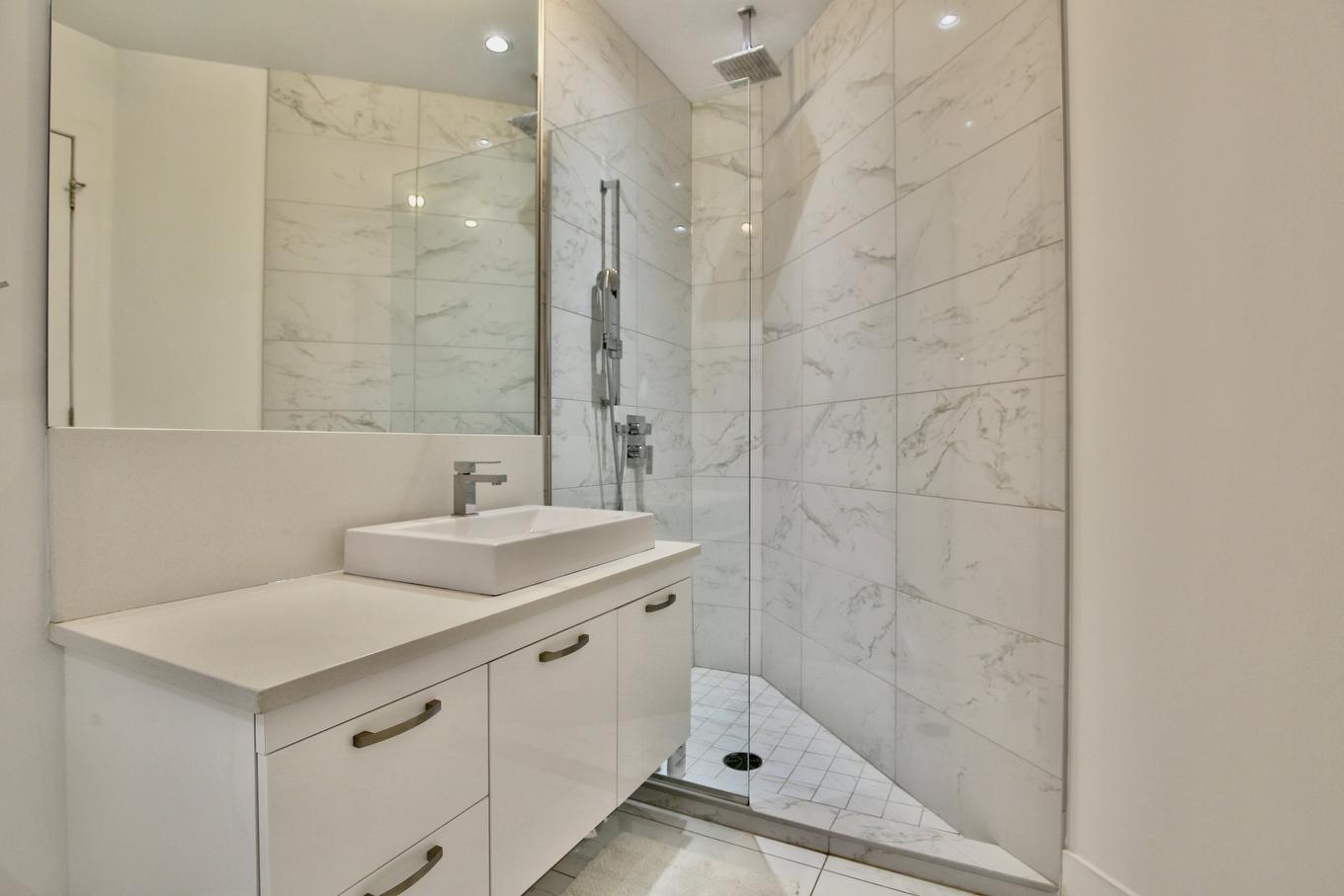 Bathroom - 914-901 Rue De La Commune E., Montréal (Ville-Marie), QC - Indoor Photo Showing Bathroom