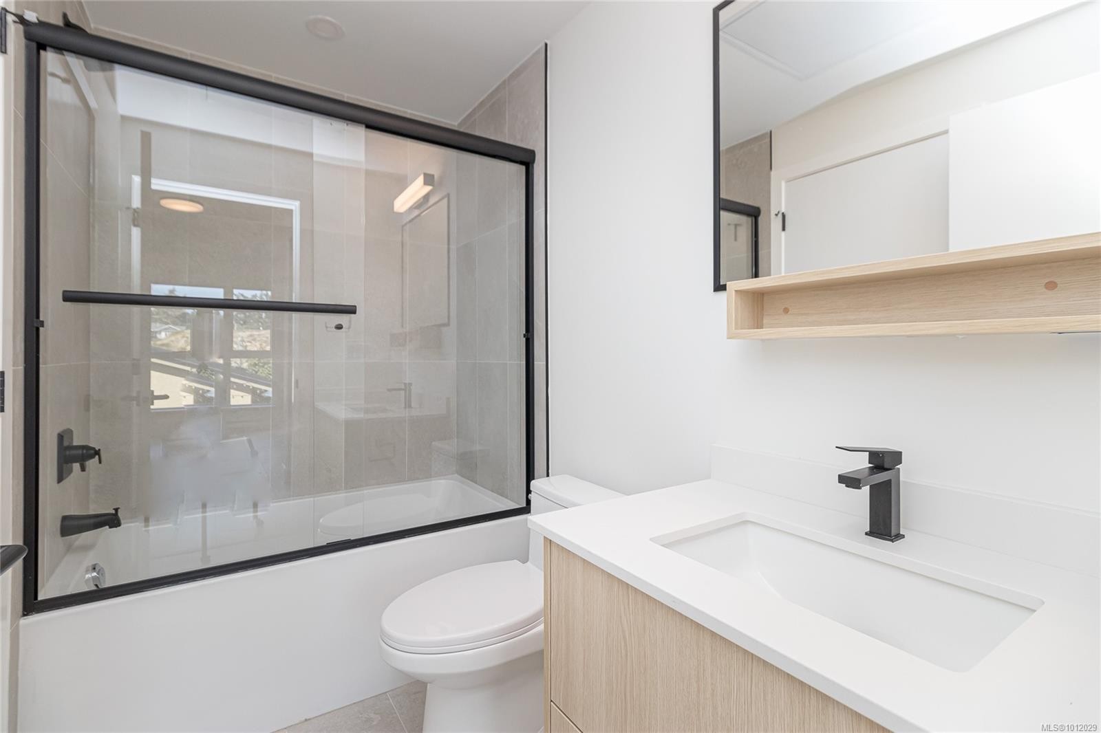 333-2629 Millstream Rd, Langford, BC - Indoor Photo Showing Bathroom