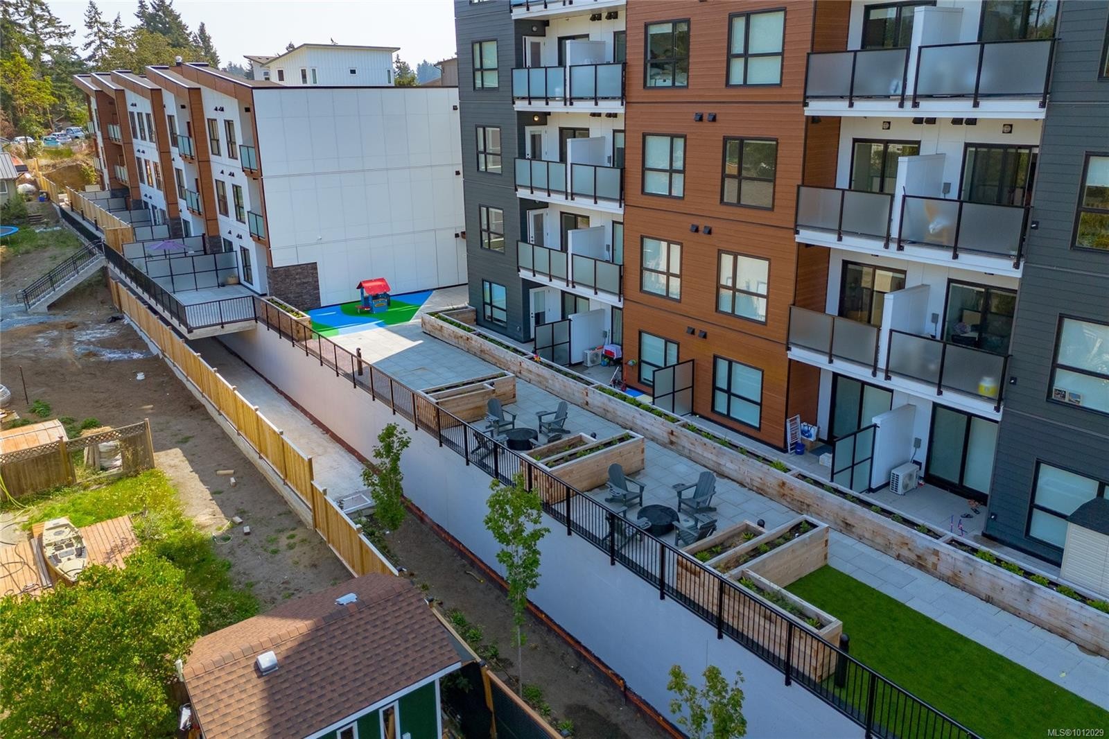 333-2629 Millstream Rd, Langford, BC - Outdoor With Balcony