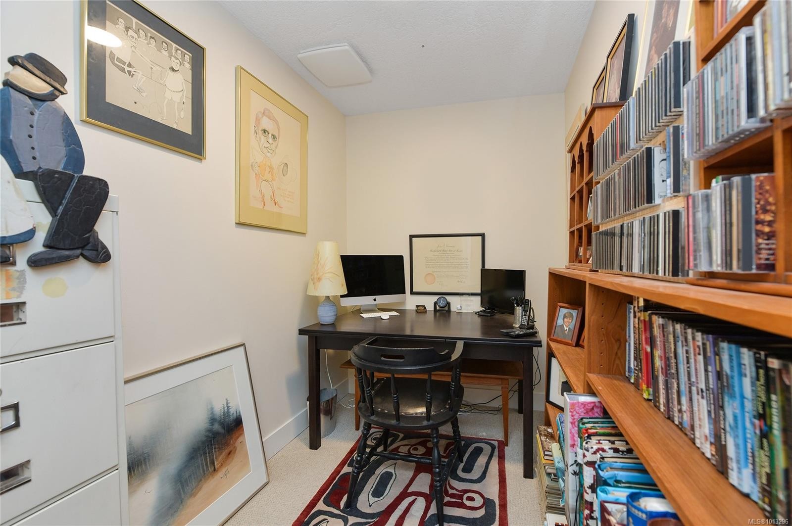 502-748 Sayward Hill Terr, Saanich, BC - Indoor Photo Showing Office