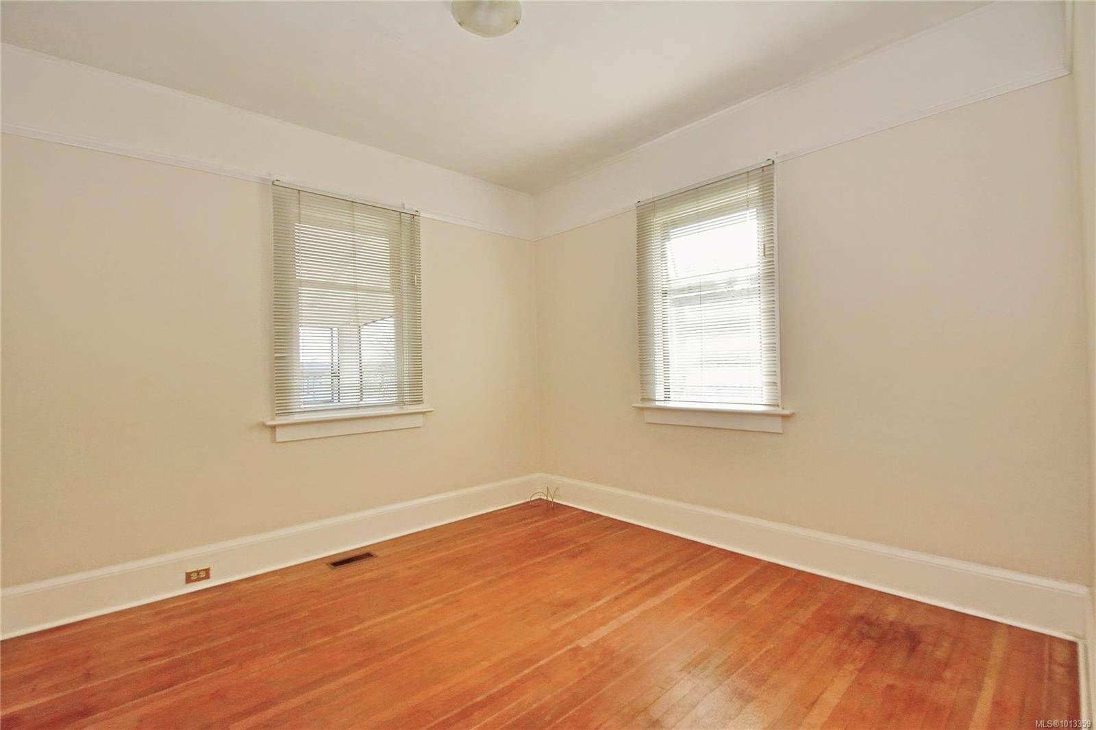 350 Stewart Ave, Nanaimo, BC - Indoor Photo Showing Other Room