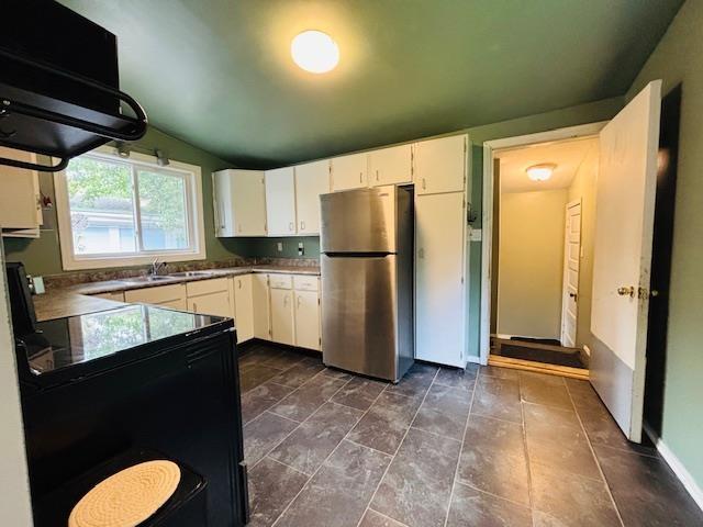 215 Matheson St N, Kenora, ON - Indoor Photo Showing Kitchen
