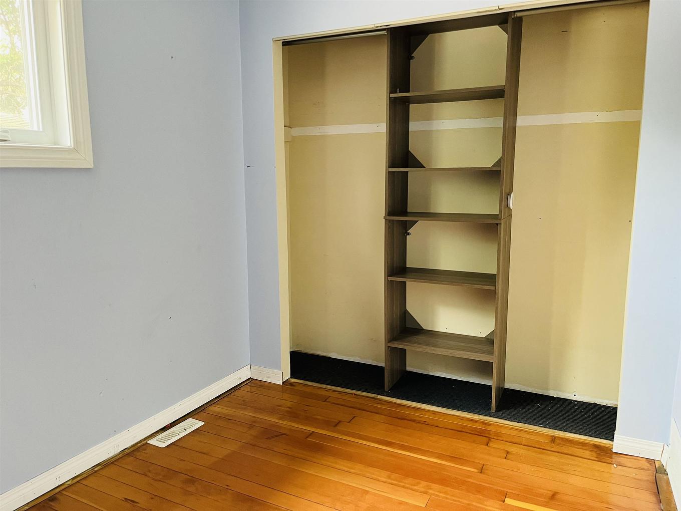 215 Matheson St N, Kenora, ON - Indoor Photo Showing Other Room