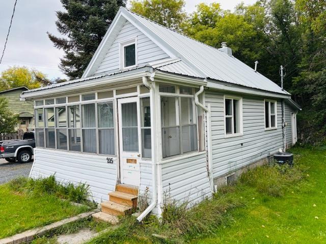 215 Matheson St N, Kenora, ON - Outdoor