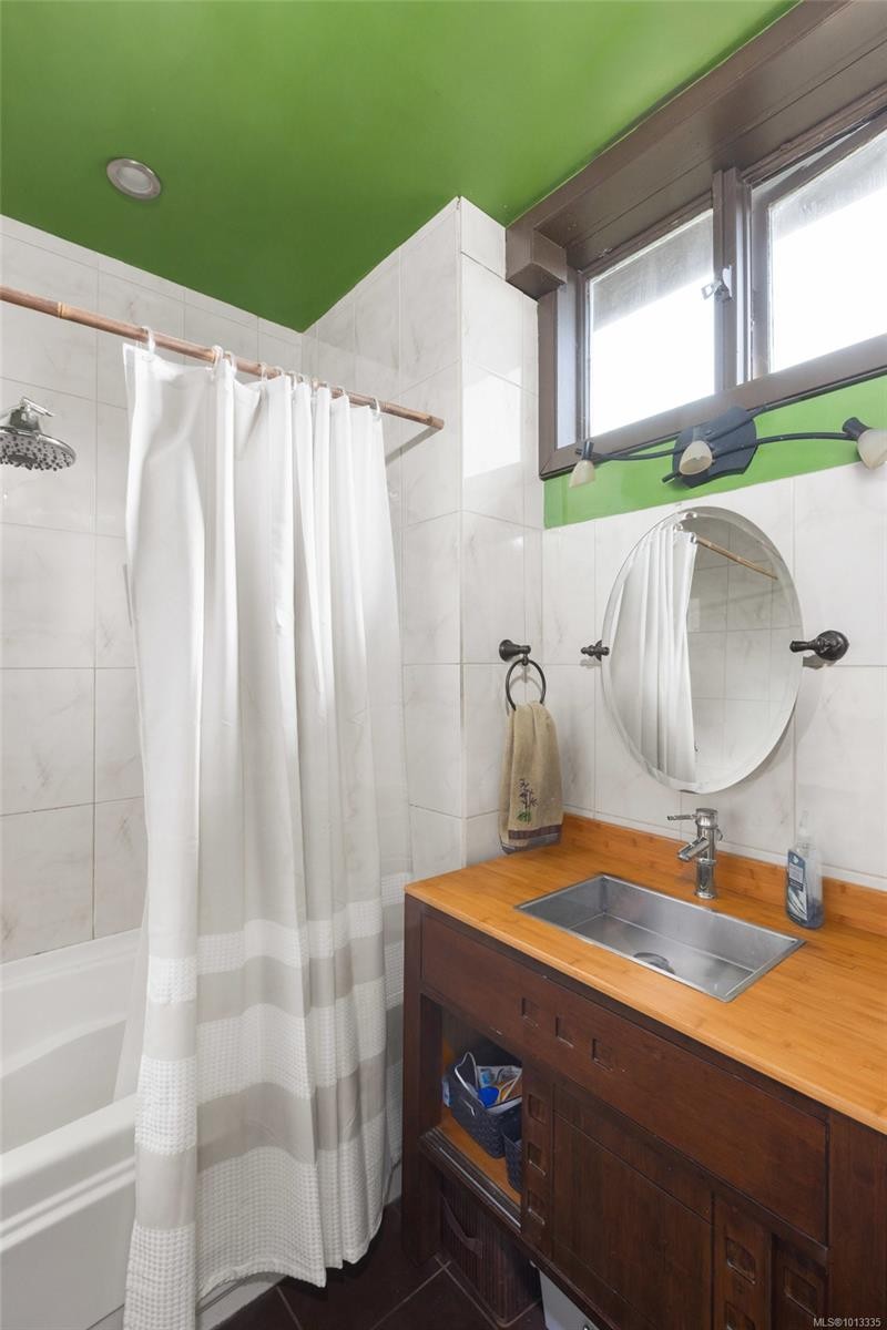 2393 Eastdowne Rd, Oak Bay, BC