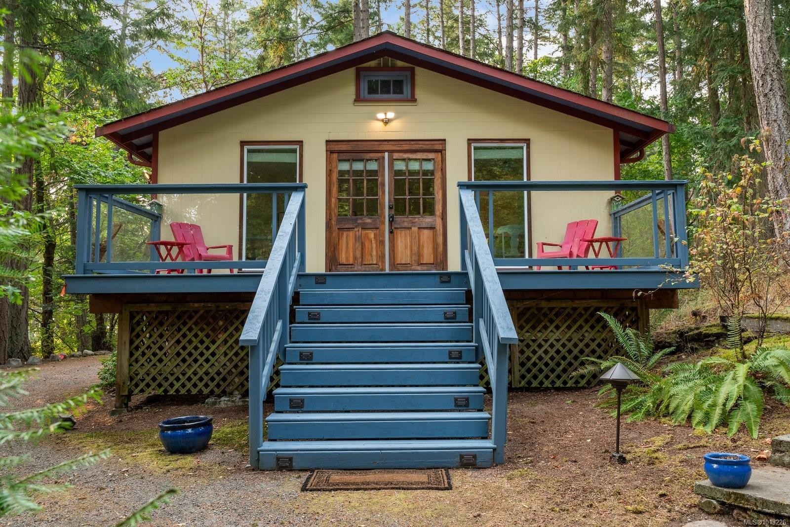 99 Captain Morgans Blvd, Protection Island, BC