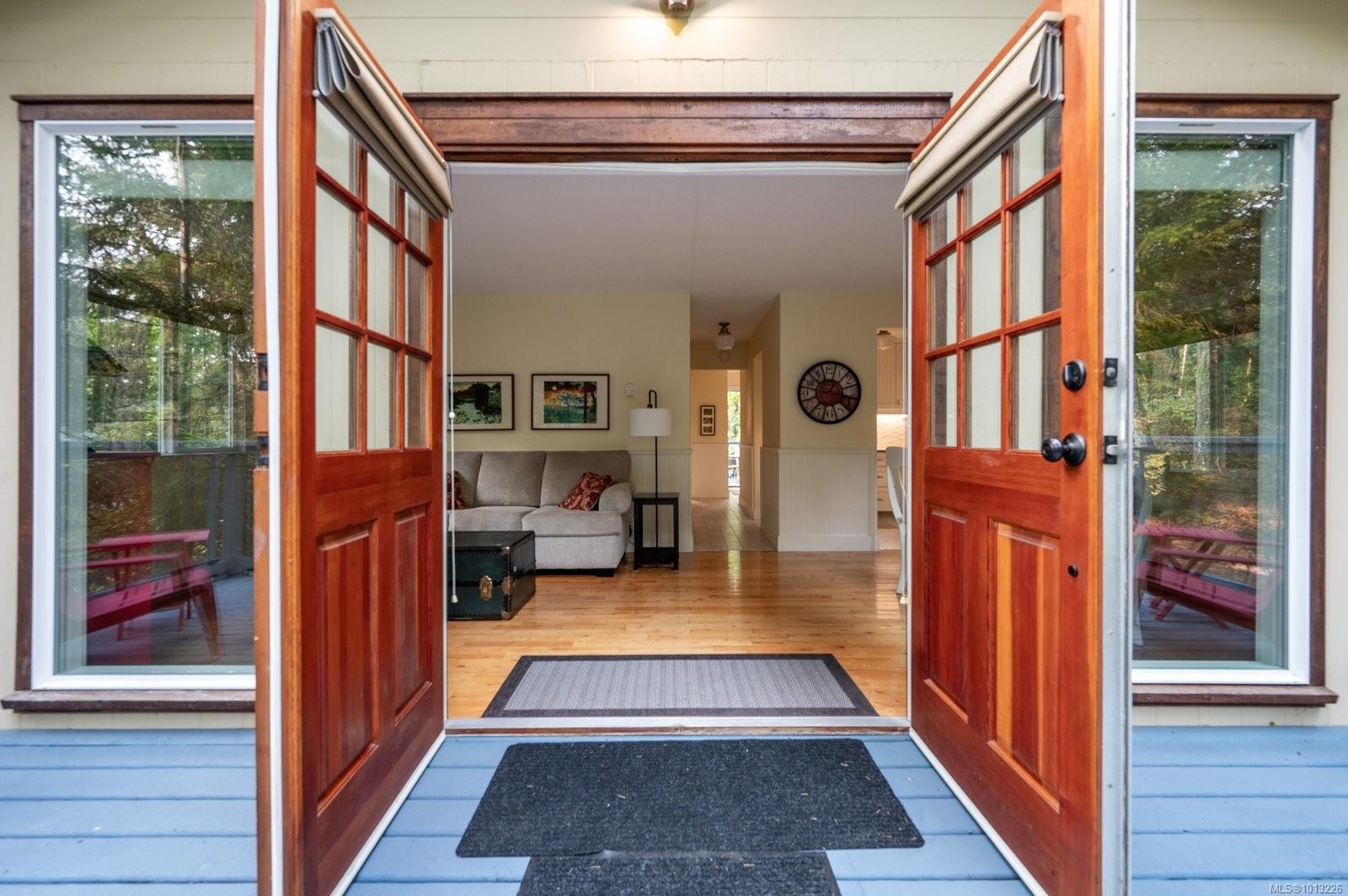 99 Captain Morgans Blvd, Protection Island, BC