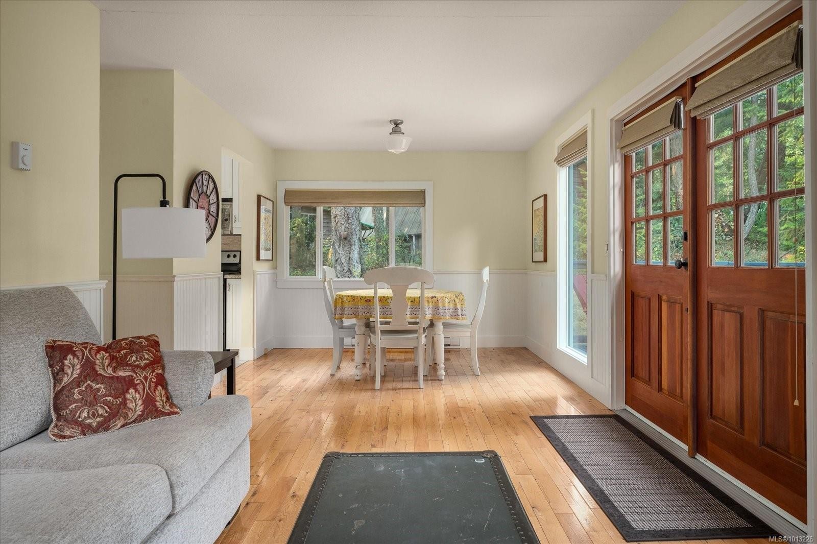 99 Captain Morgans Blvd, Protection Island, BC