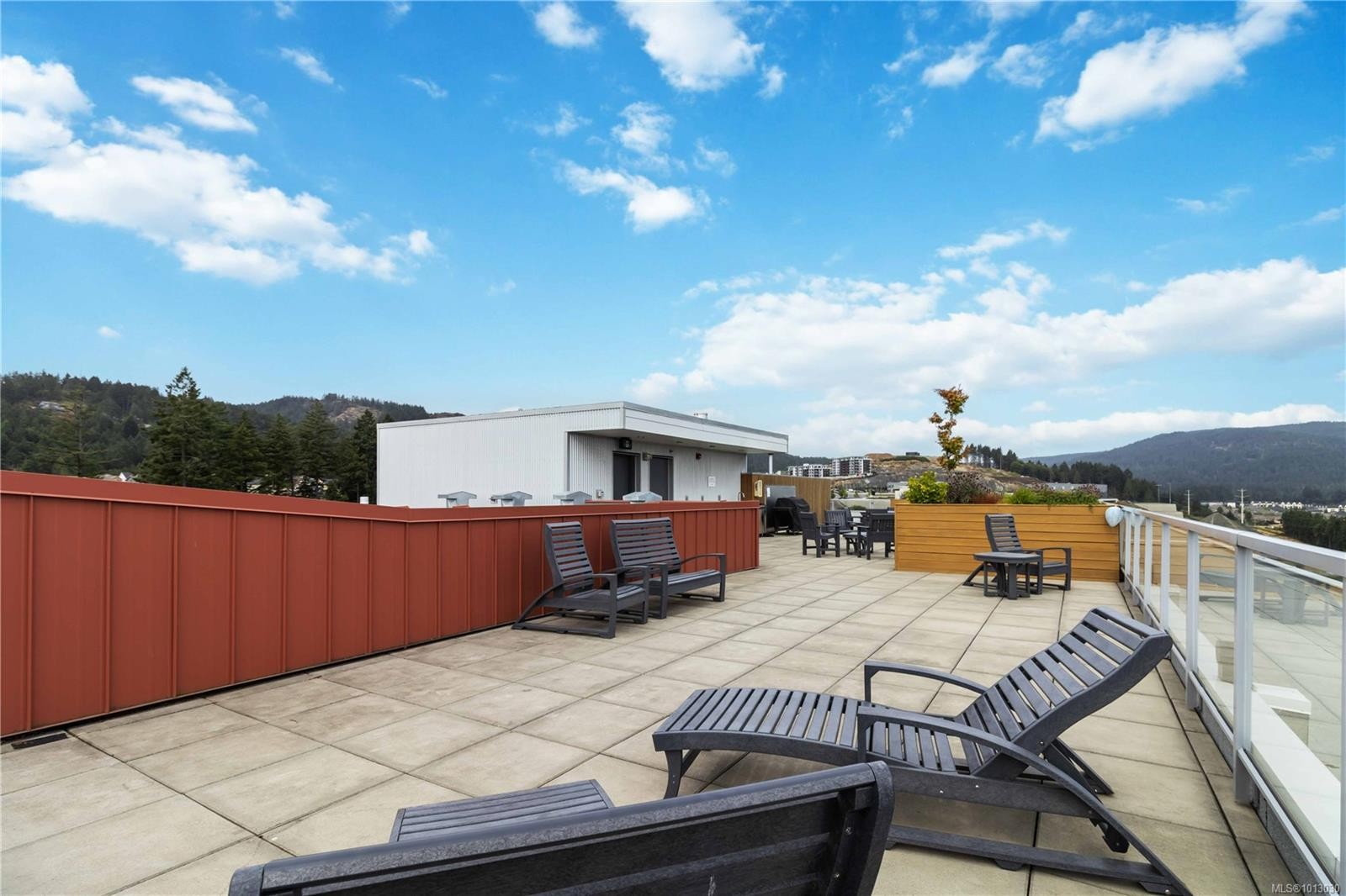 310-1311 Lakepoint Way, Langford, BC - Outdoor