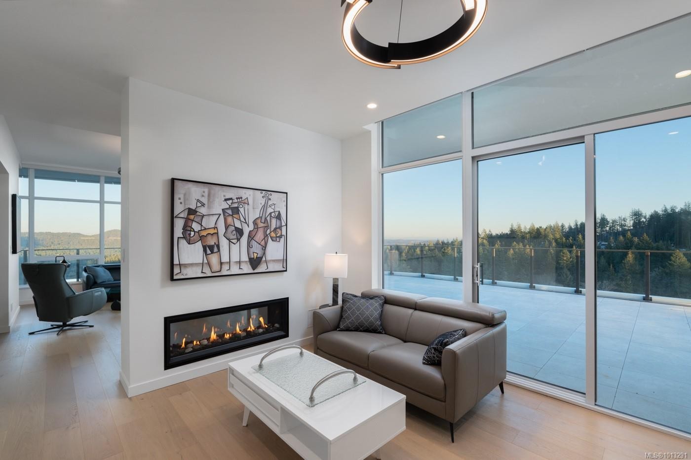1702-2000 Hannington Rd, Langford, BC - Indoor Photo Showing Living Room With Fireplace