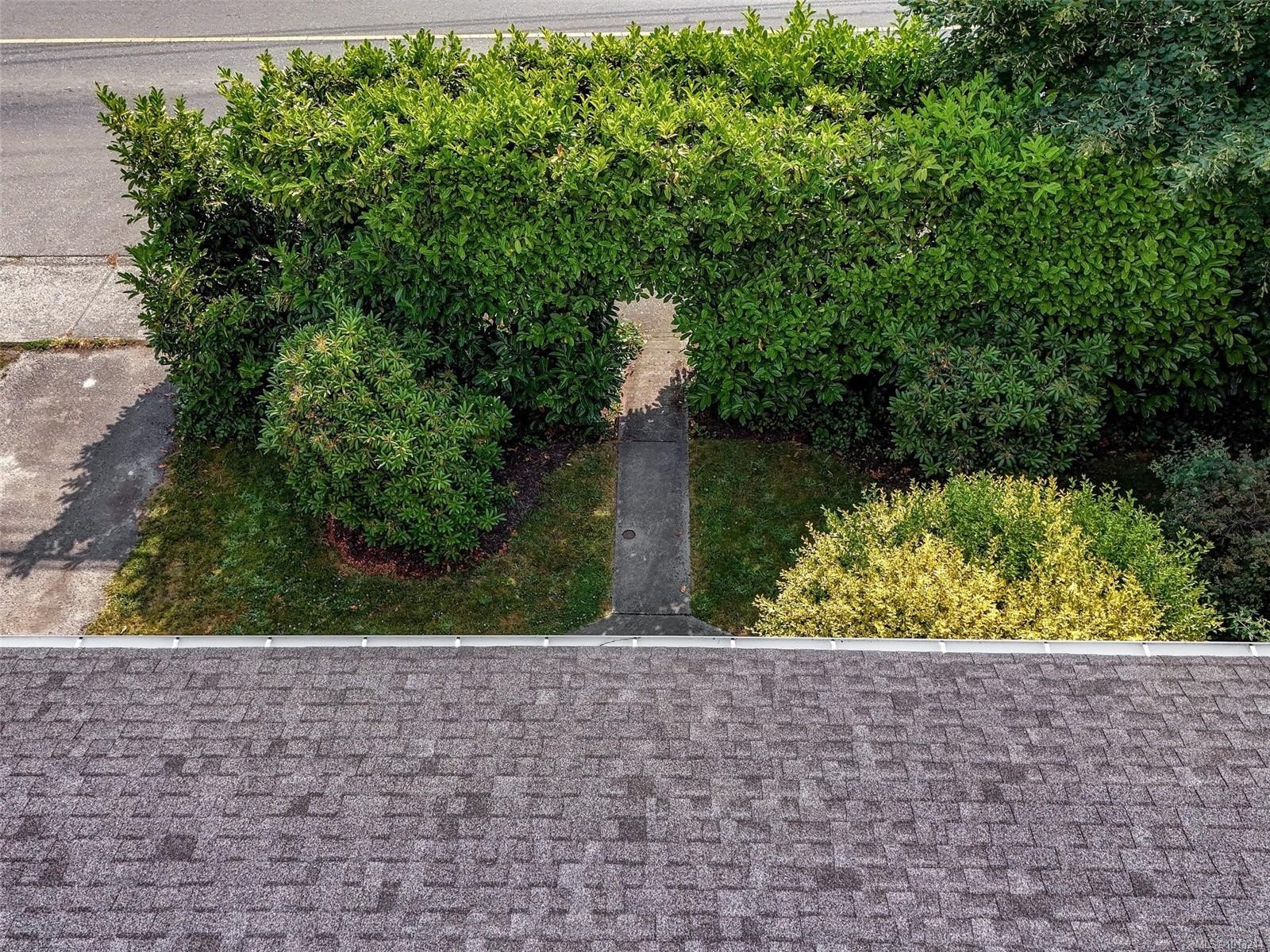 1728 Foul Bay Rd, Victoria, BC