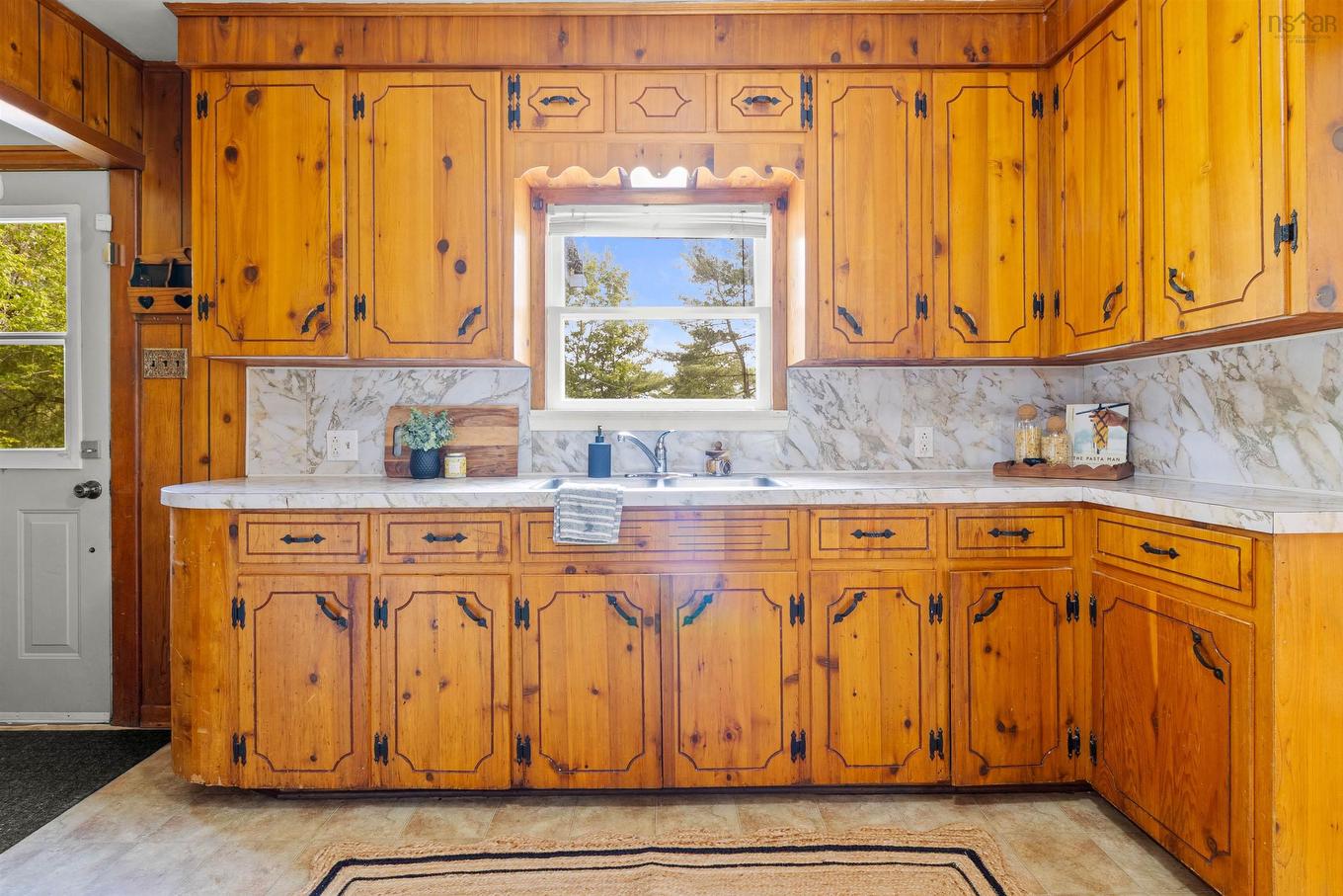 193 Highway 2, Enfield, NS