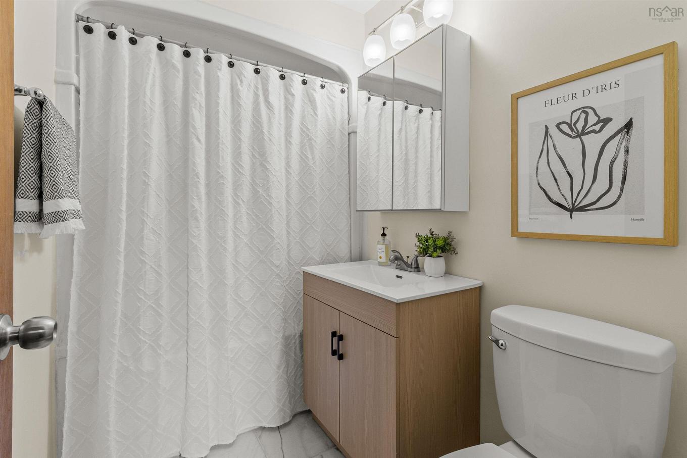 193 Highway 2, Enfield, NS