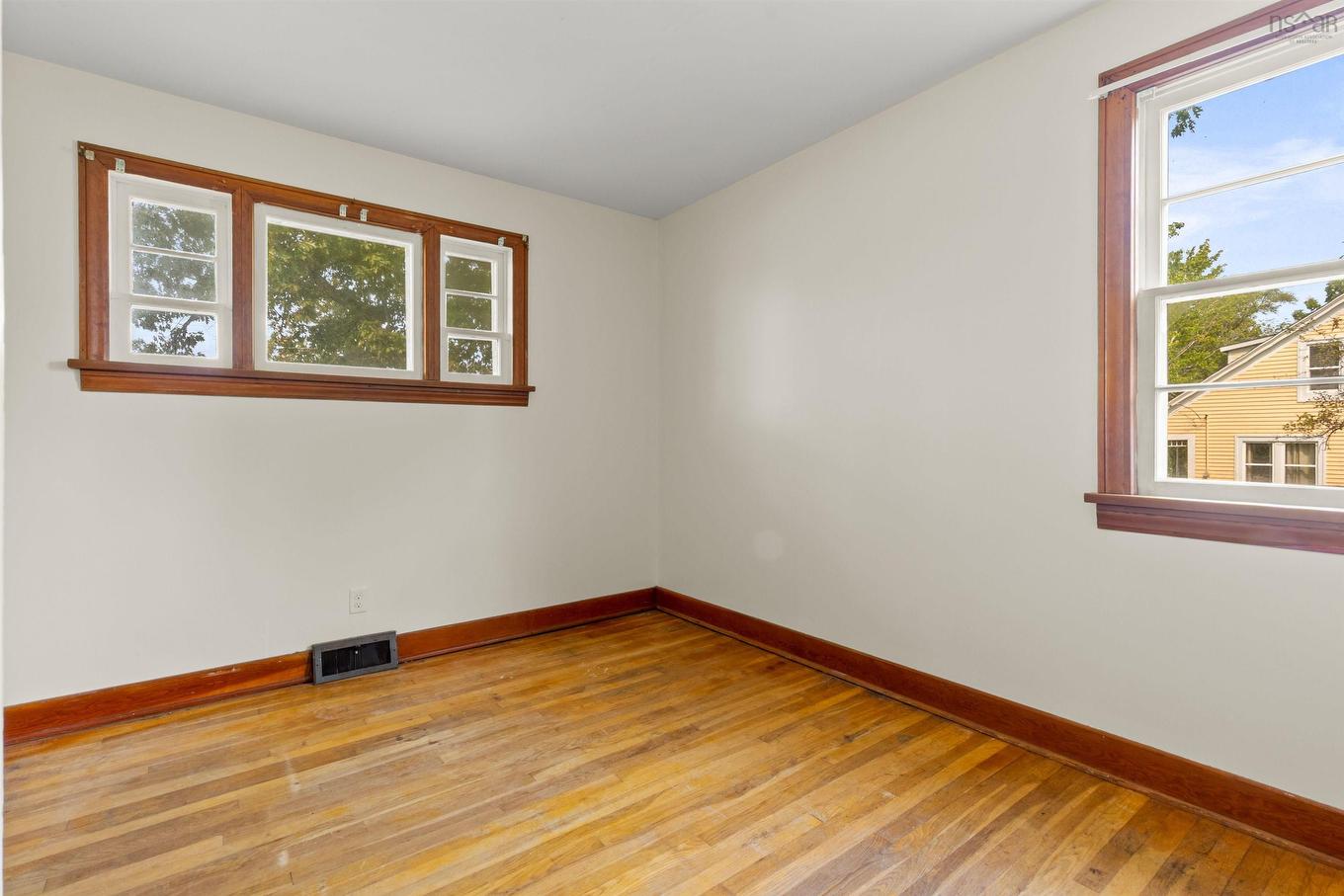 193 Highway 2, Enfield, NS