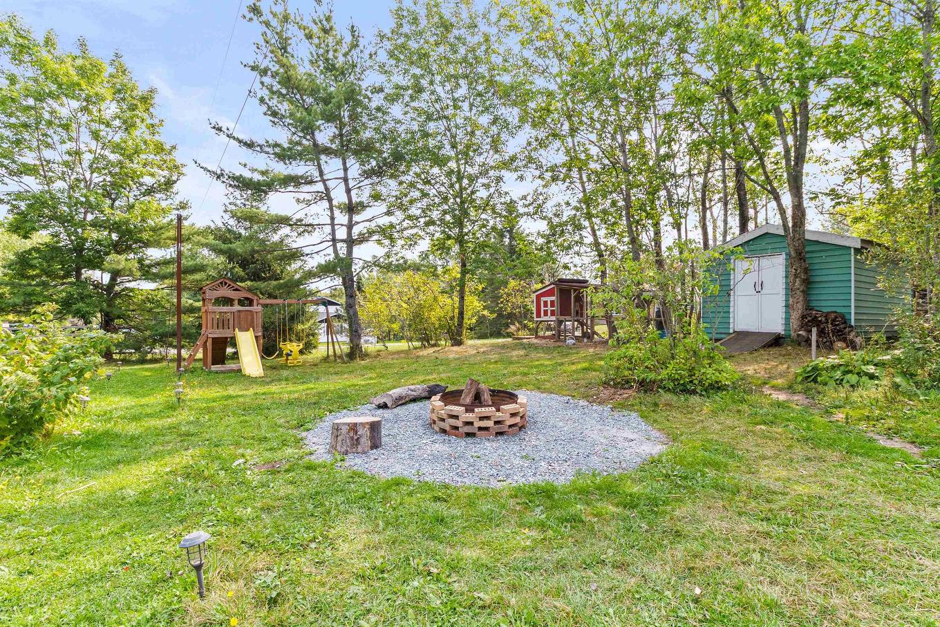 193 Highway 2, Enfield, NS