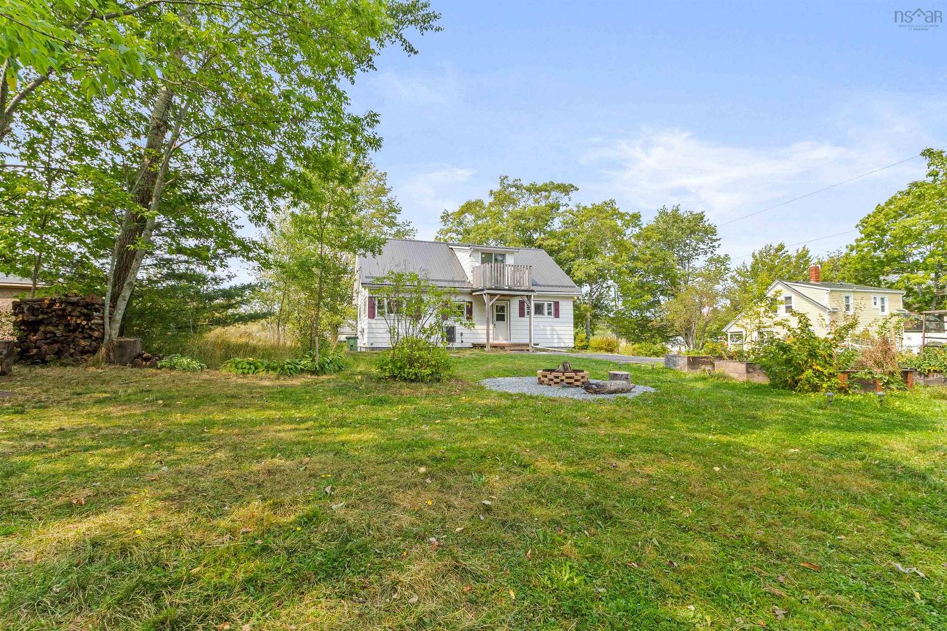 193 Highway 2, Enfield, NS