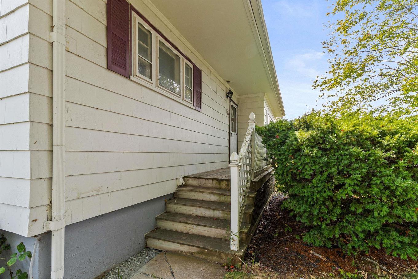 193 Highway 2, Enfield, NS