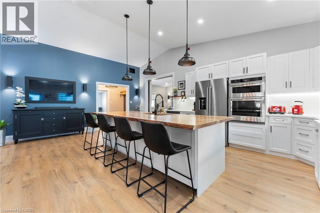 1283 Swan Street, Ayr, ON - Indoor Photo Showing Kitchen With Upgraded Kitchen