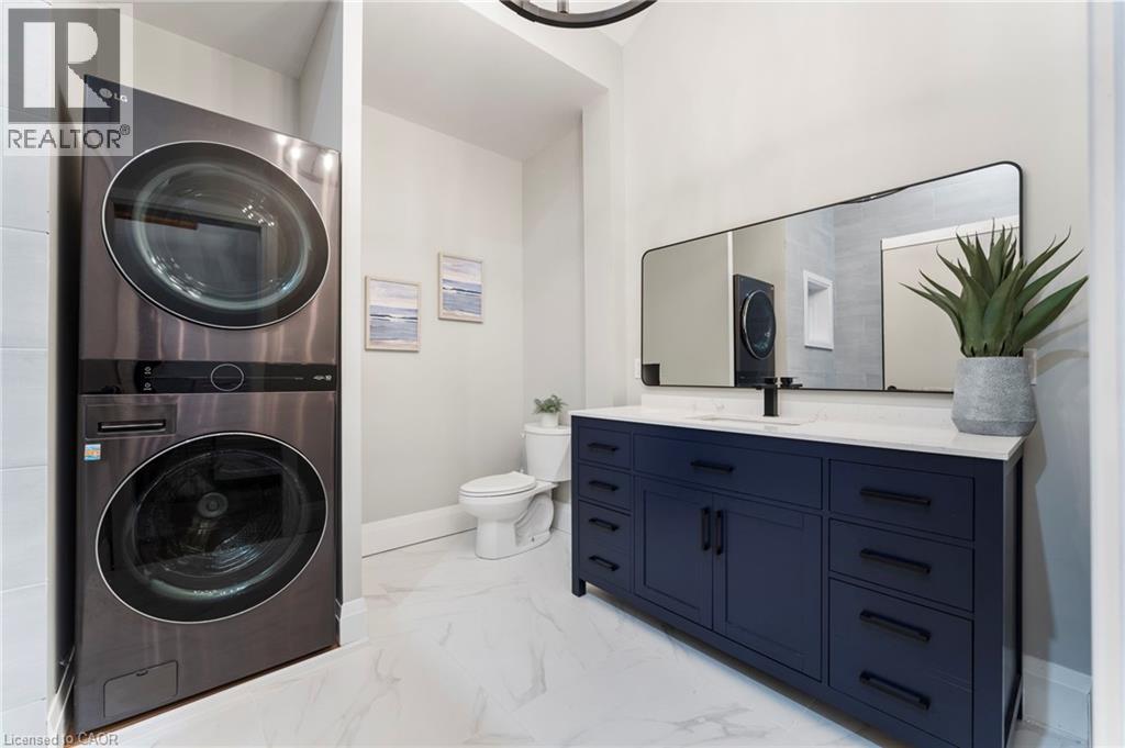 1283 Swan Street, Ayr, ON - Indoor Photo Showing Laundry Room