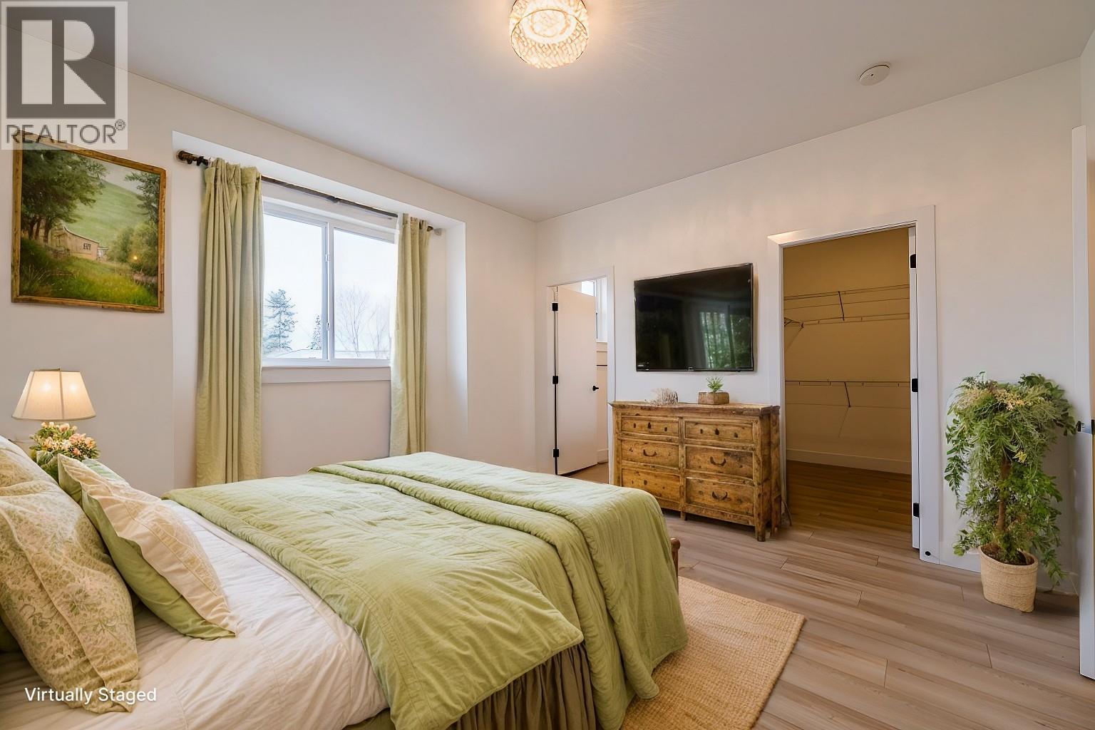 2648 Tranquille Road Unit# 116, Kamloops, BC - Indoor Photo Showing Bedroom