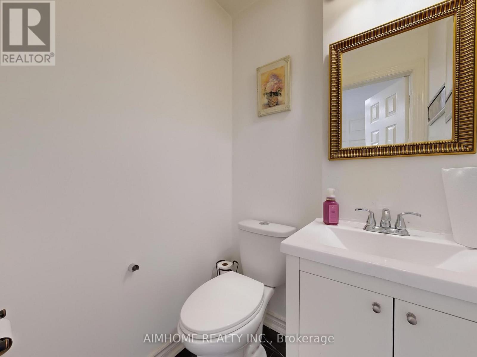 342 Savage Road, Newmarket, ON - Indoor Photo Showing Bathroom