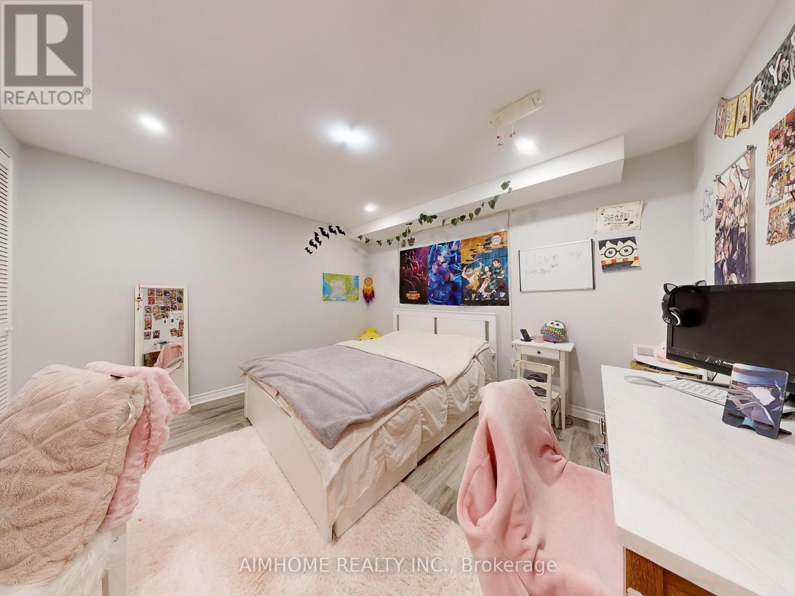 342 Savage Road, Newmarket, ON - Indoor Photo Showing Bedroom