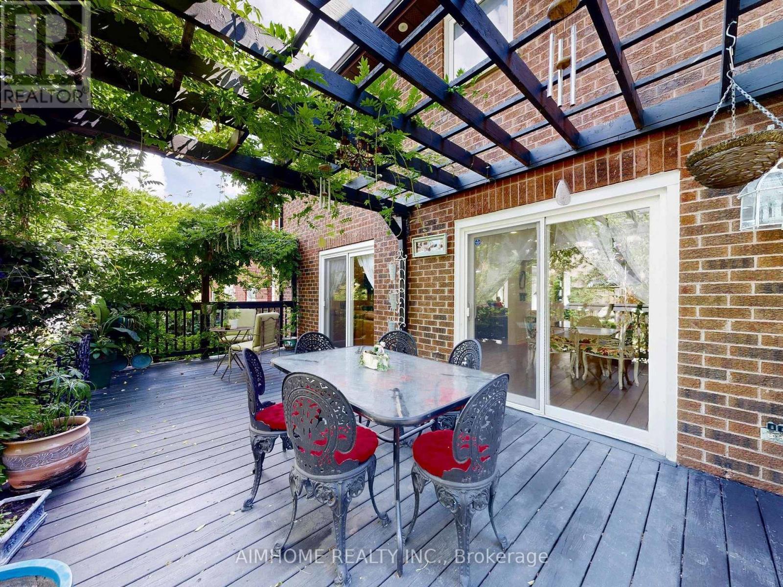 342 Savage Road, Newmarket, ON - Outdoor With Deck Patio Veranda With Exterior