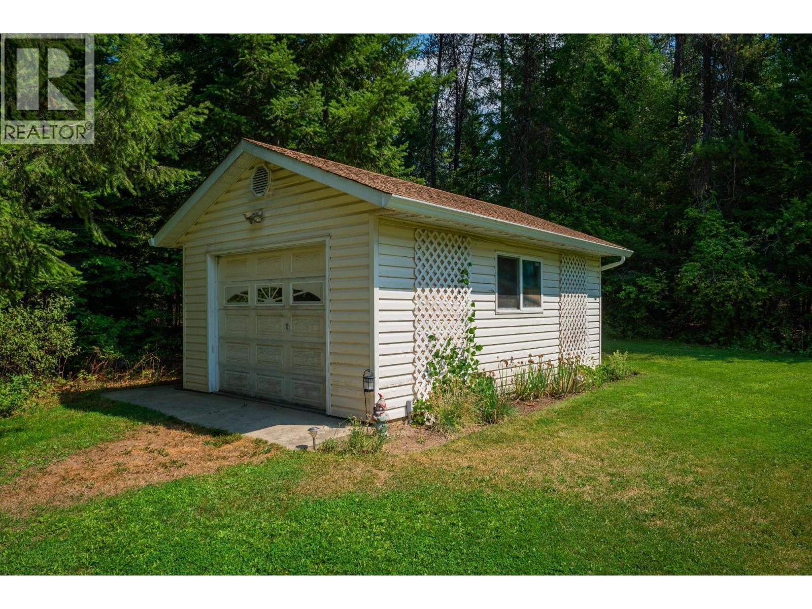 2718 Osachoff Road, South Slocan, BC - Outdoor