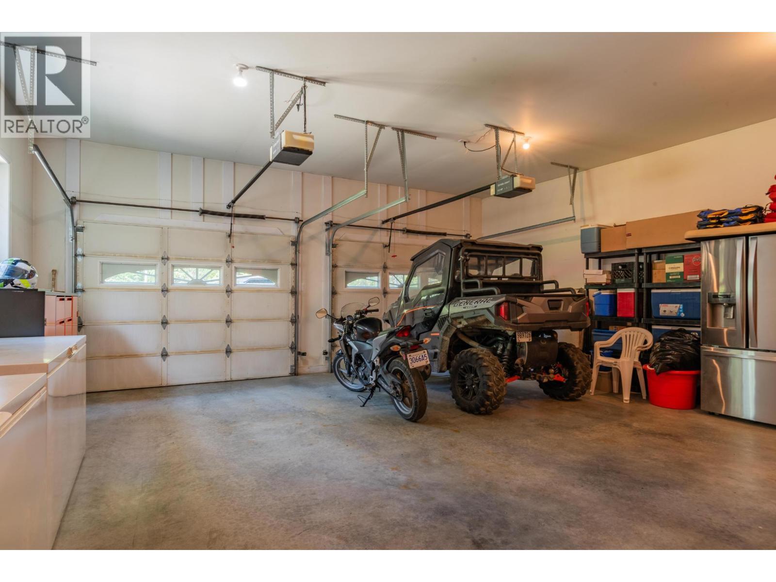 2718 Osachoff Road, South Slocan, BC - Indoor Photo Showing Garage