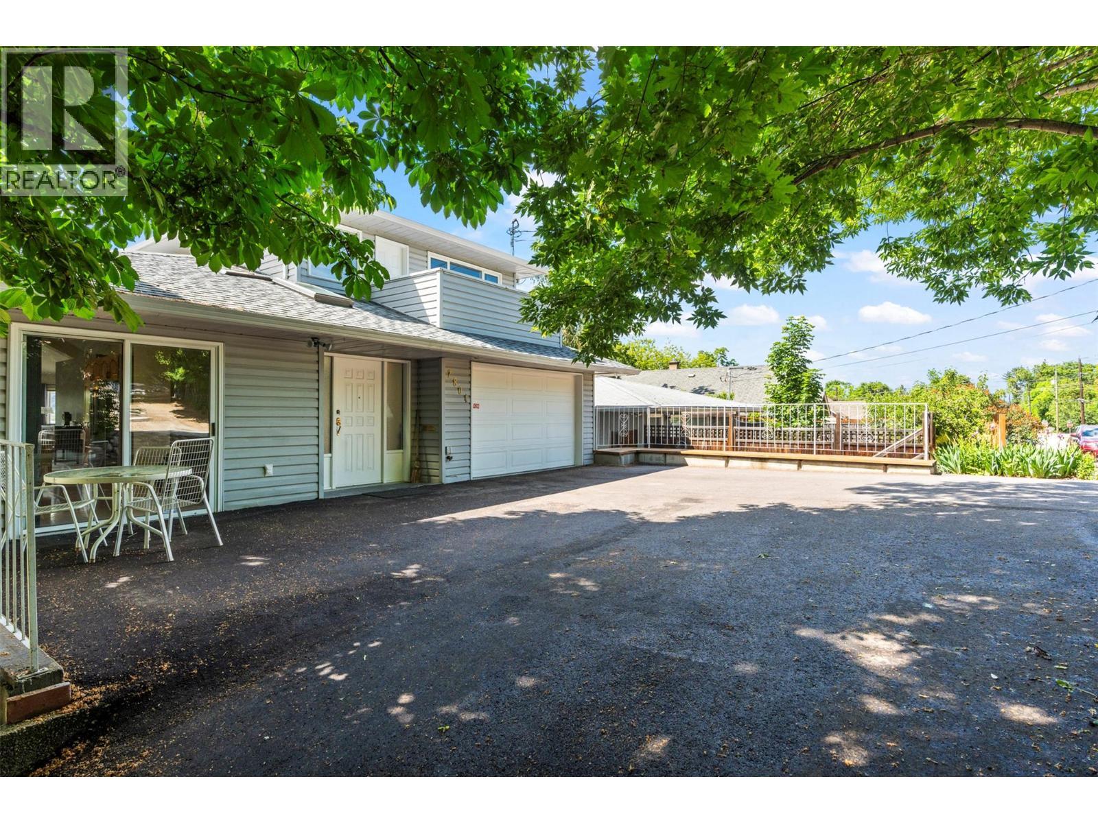 2804 25 Street, Vernon, BC - Outdoor