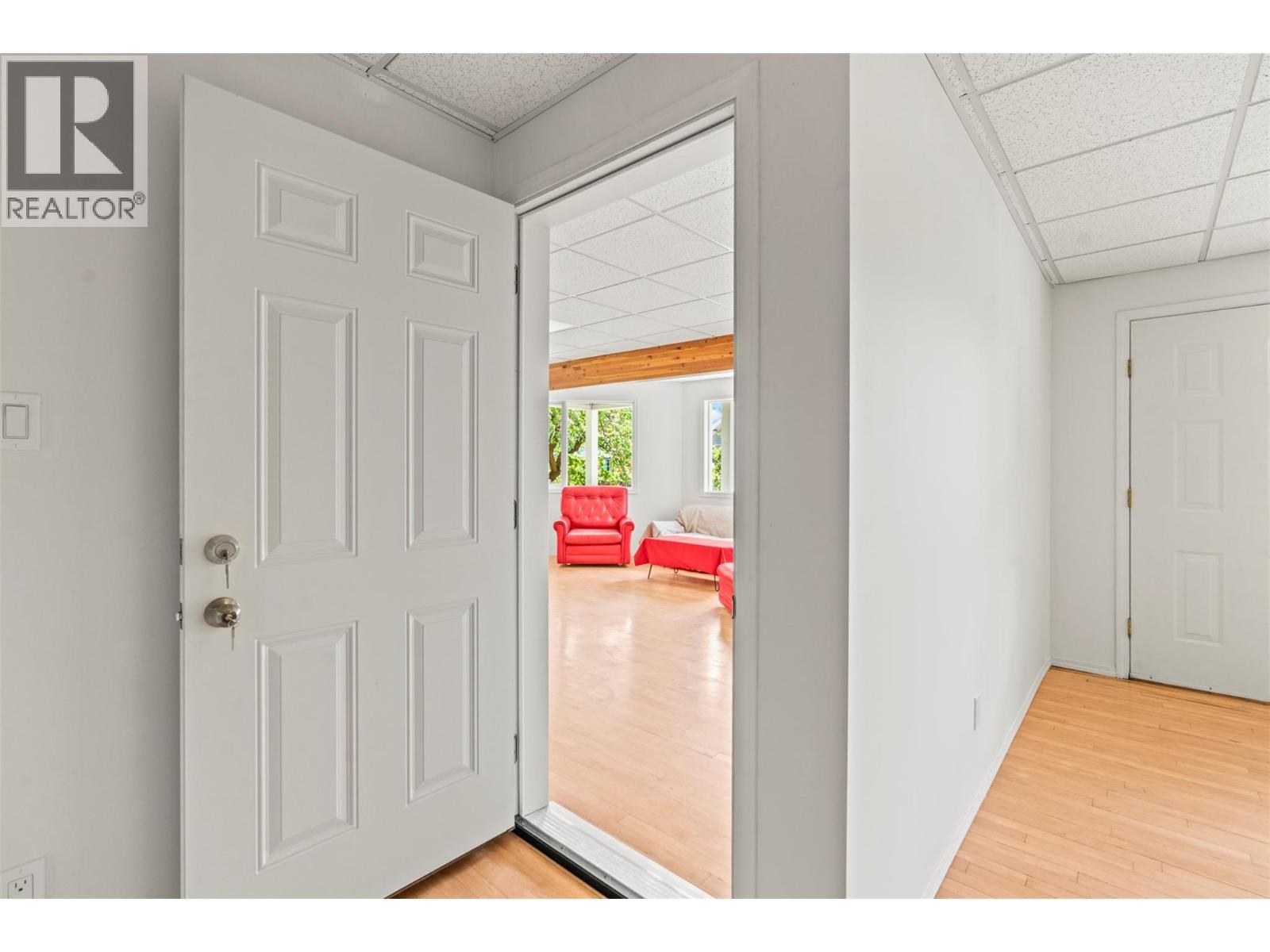2804 25 Street, Vernon, BC - Indoor Photo Showing Other Room