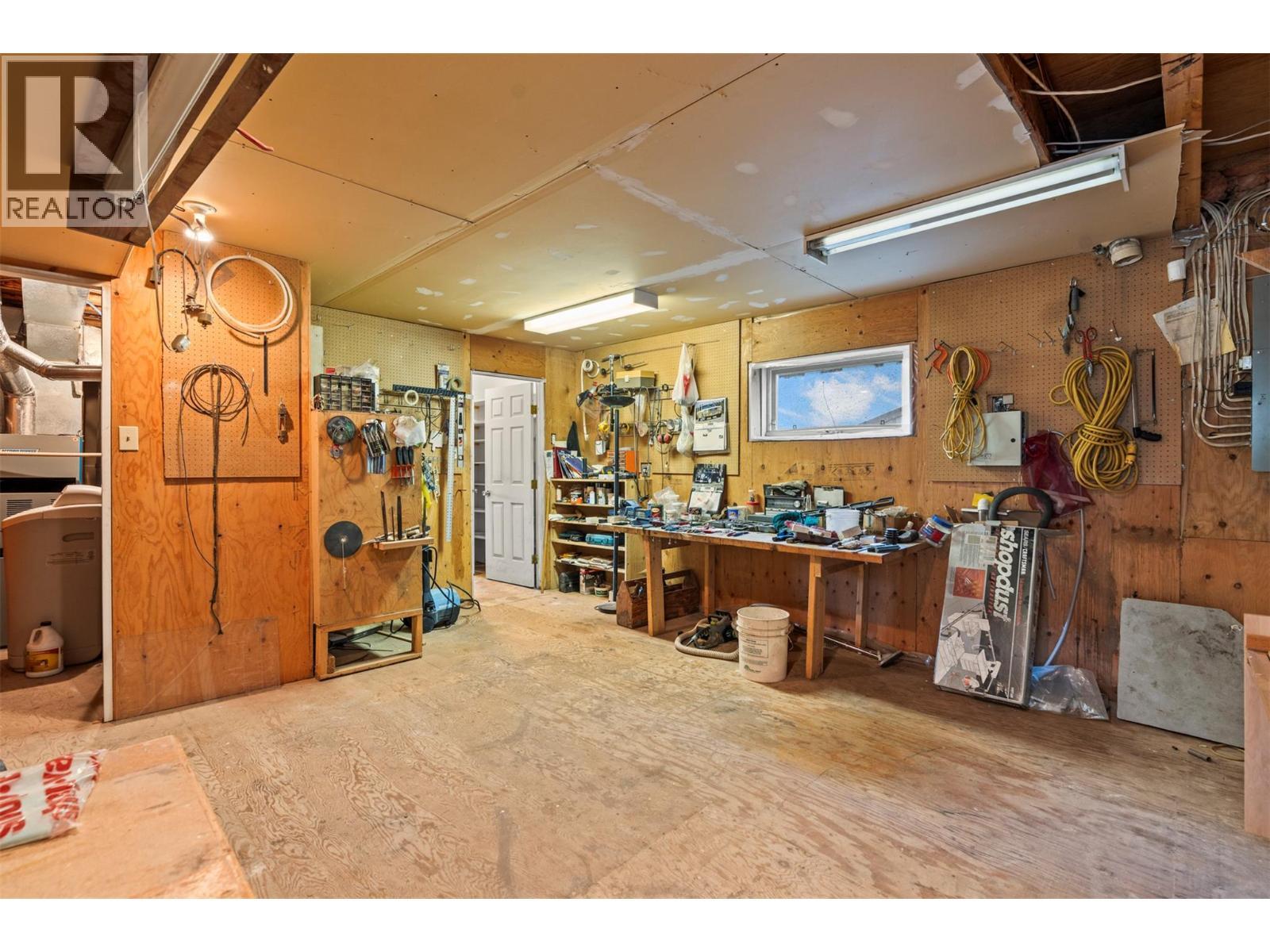 2804 25 Street, Vernon, BC - Indoor Photo Showing Other Room