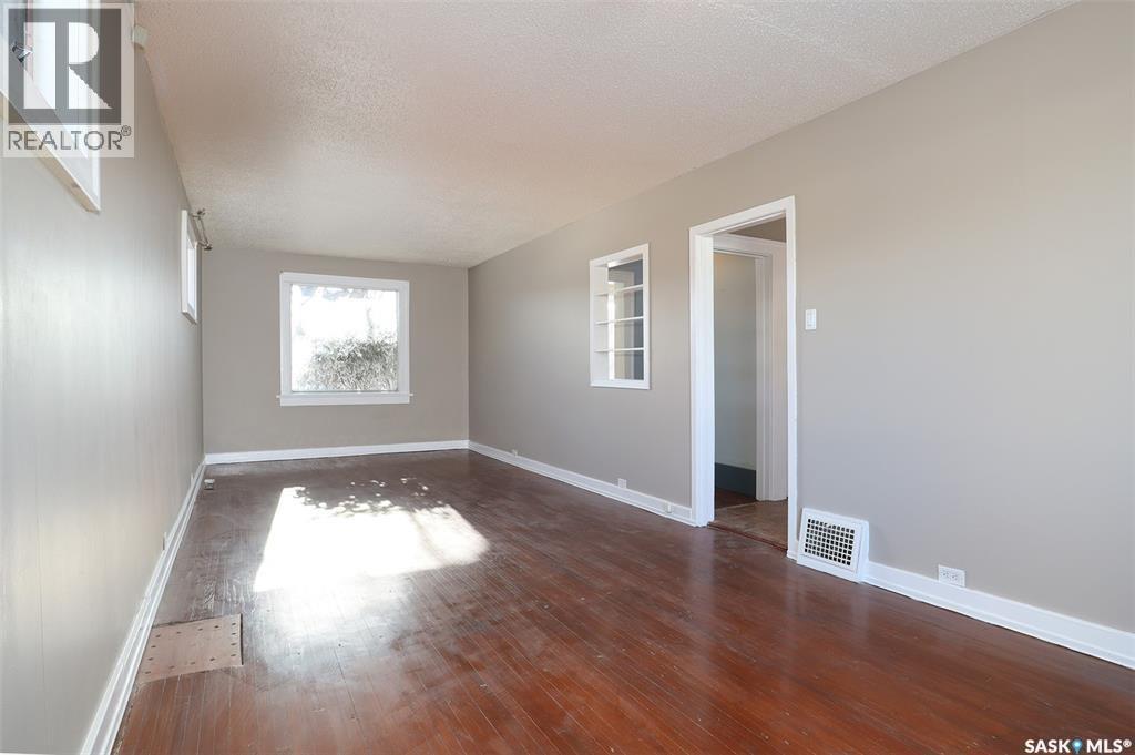 4530 Dewdney Avenue, Regina, SK - Indoor Photo Showing Other Room