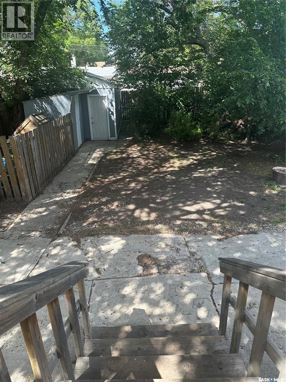 4530 Dewdney Avenue, Regina, SK - Outdoor