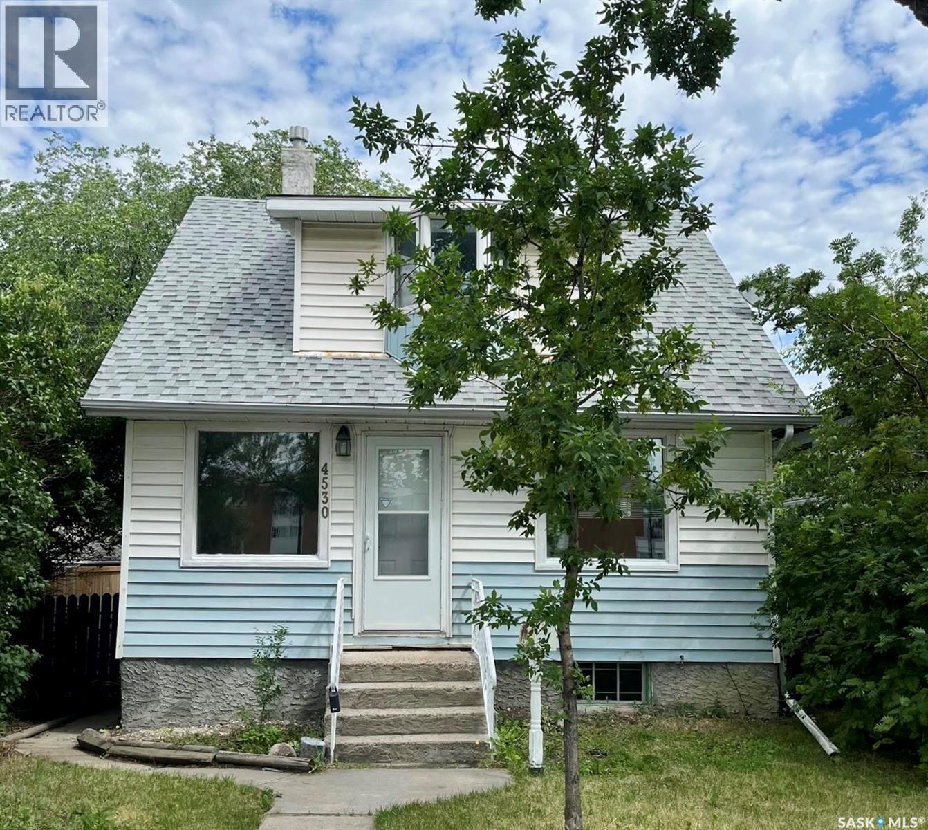 4530 Dewdney Avenue, Regina, SK - Outdoor