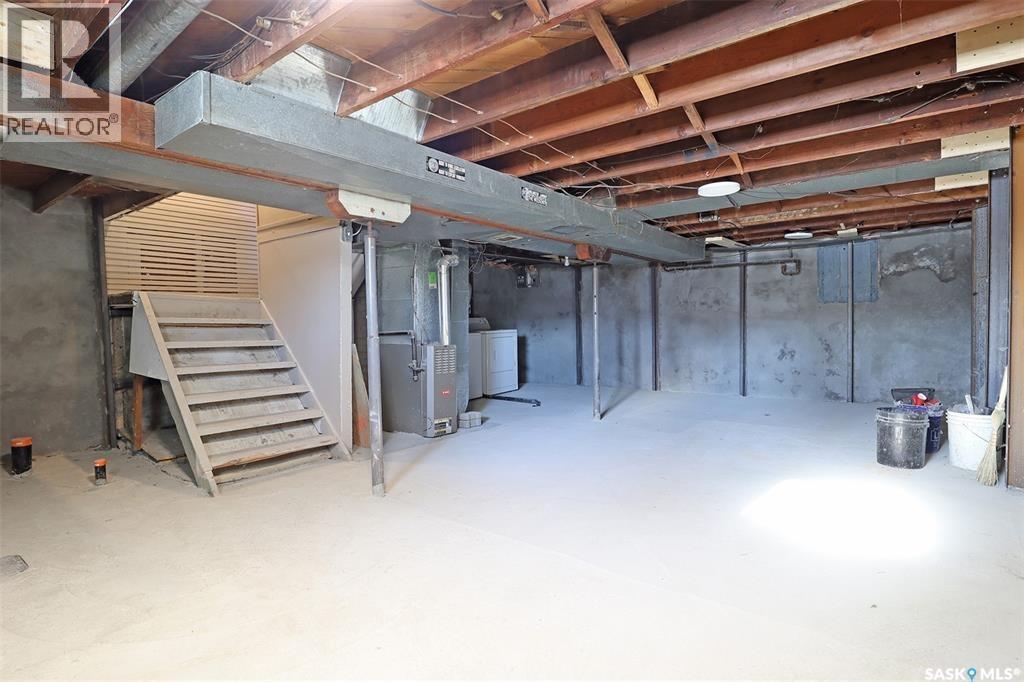 4530 Dewdney Avenue, Regina, SK - Indoor Photo Showing Basement